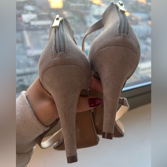 Chic Kelly & Katie Taupe Strappy Heels - Picture 4 of 5